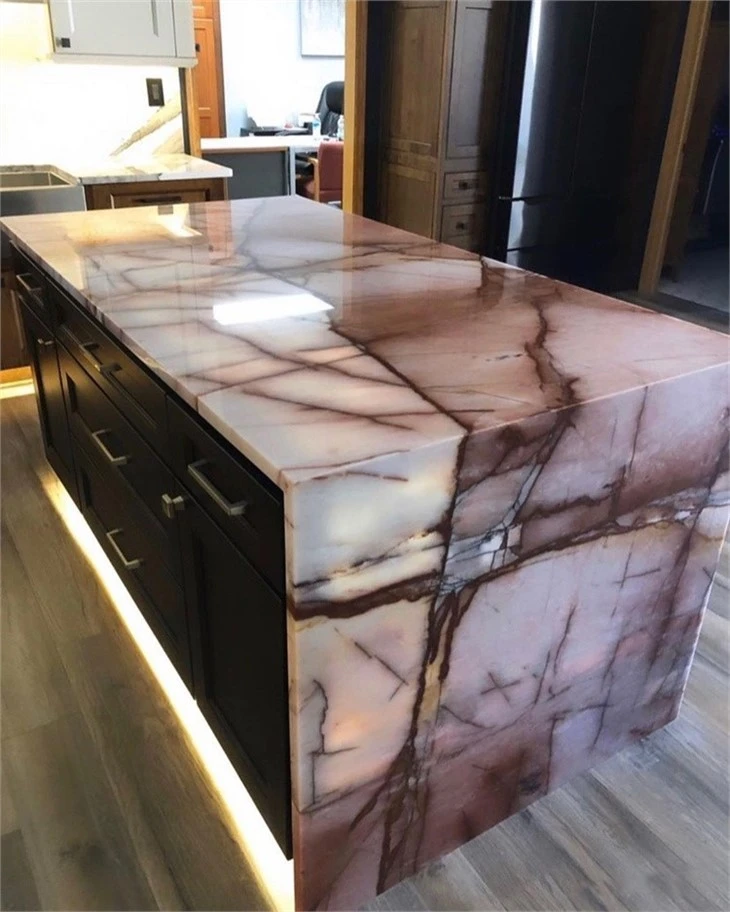 Cristallo Cosmopolitan Quartzite Slabs Tiles